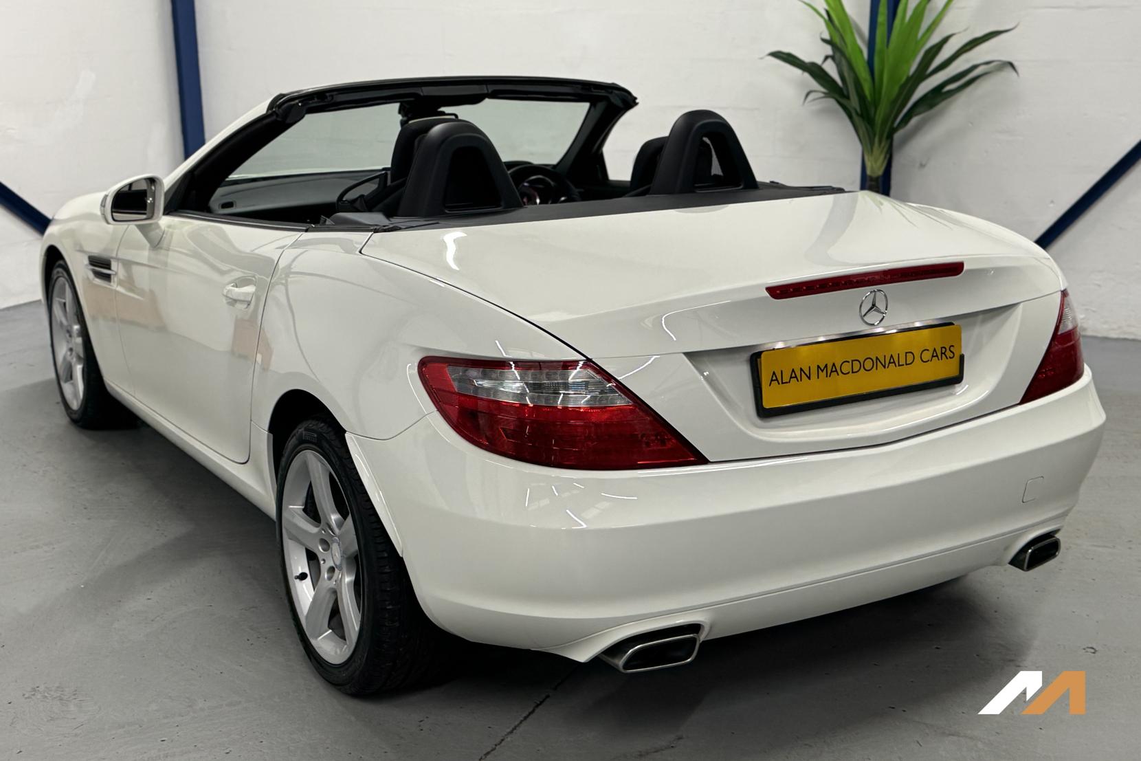 Mercedes-Benz SLK 2.1 SLK250 CDI BlueEfficiency Convertible 2dr Diesel G-Tronic+ Euro 5 (s/s) (204 ps)