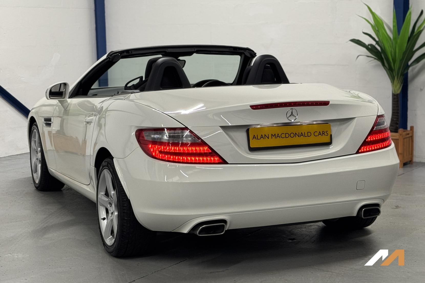 Mercedes-Benz SLK 2.1 SLK250 CDI BlueEfficiency Convertible 2dr Diesel G-Tronic+ Euro 5 (s/s) (204 ps)