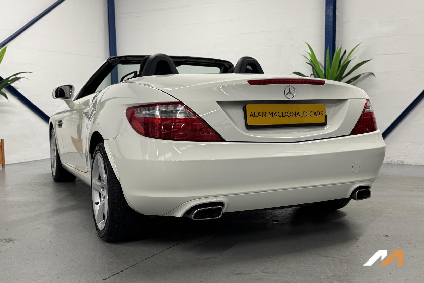 Mercedes-Benz SLK 2.1 SLK250 CDI BlueEfficiency Convertible 2dr Diesel G-Tronic+ Euro 5 (s/s) (204 ps)