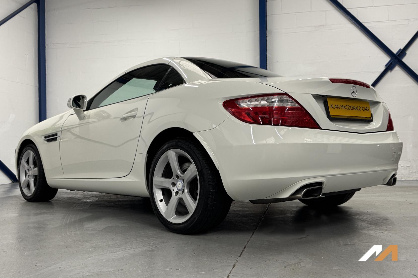 Mercedes-Benz SLK 2.1 SLK250 CDI BlueEfficiency Convertible 2dr Diesel G-Tronic+ Euro 5 (s/s) (204 ps)