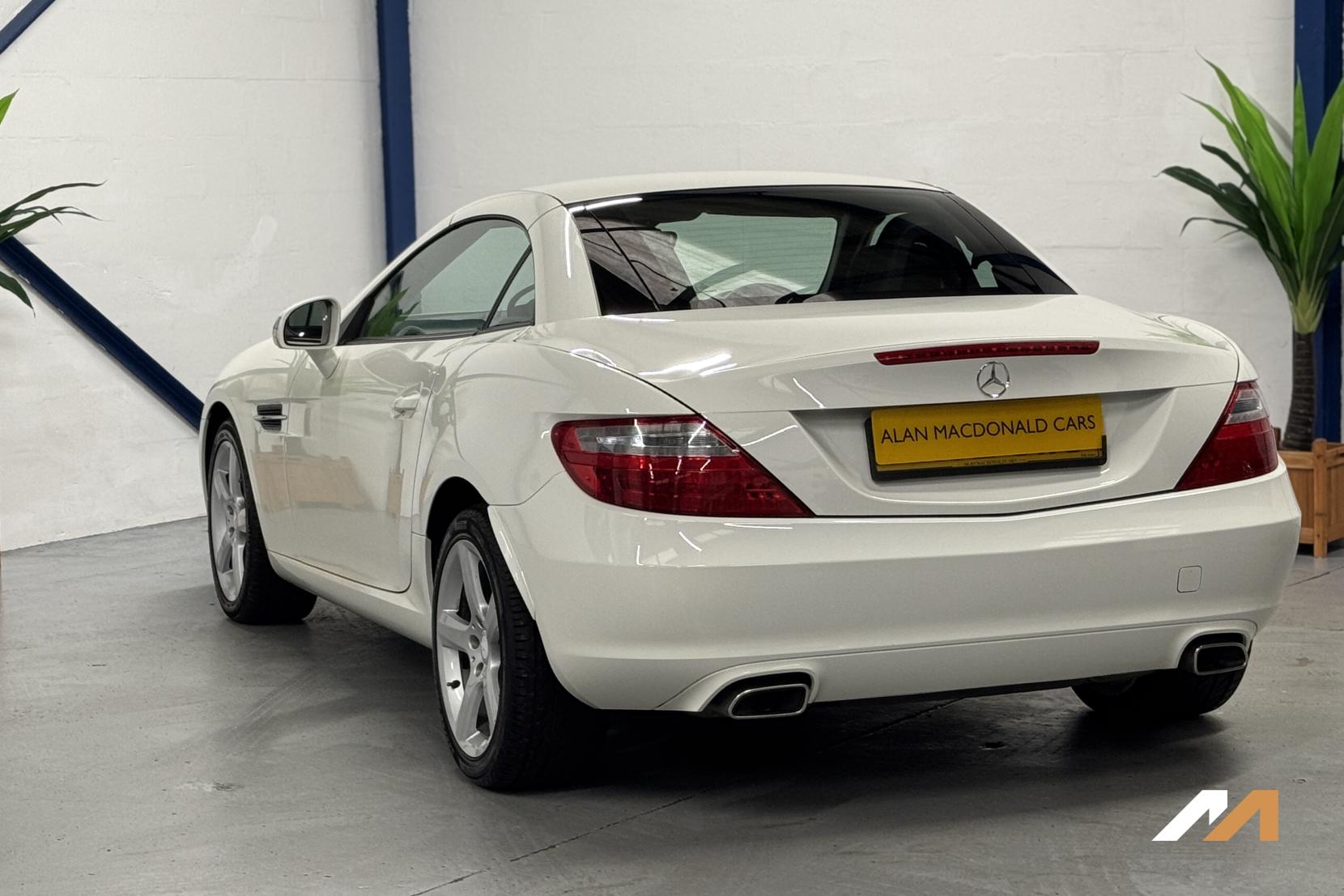 Mercedes-Benz SLK 2.1 SLK250 CDI BlueEfficiency Convertible 2dr Diesel G-Tronic+ Euro 5 (s/s) (204 ps)