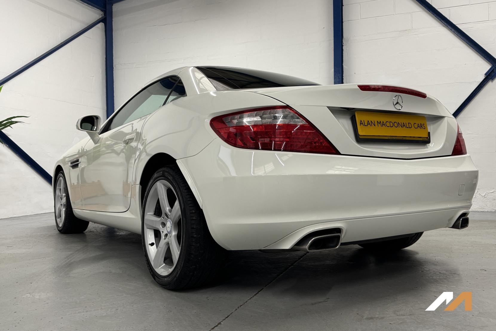 Mercedes-Benz SLK 2.1 SLK250 CDI BlueEfficiency Convertible 2dr Diesel G-Tronic+ Euro 5 (s/s) (204 ps)