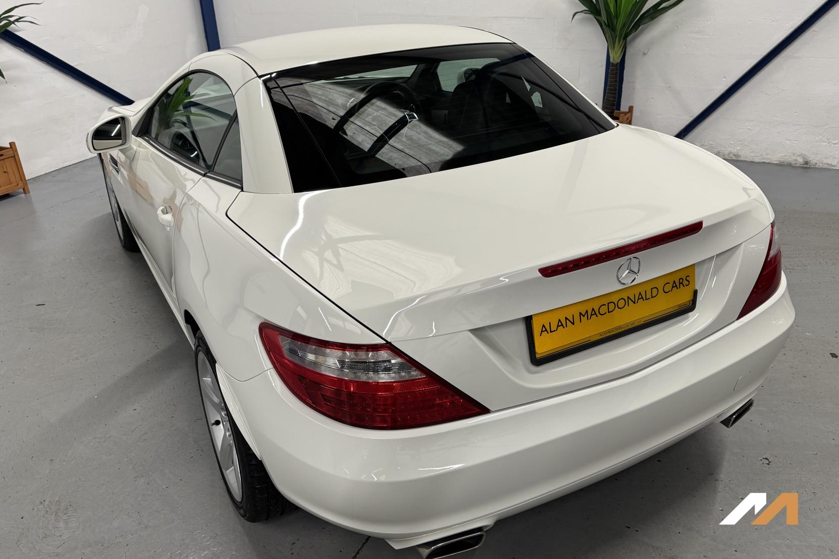 Mercedes-Benz SLK 2.1 SLK250 CDI BlueEfficiency Convertible 2dr Diesel G-Tronic+ Euro 5 (s/s) (204 ps)