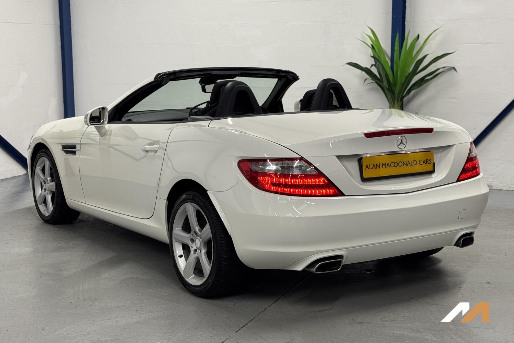 Mercedes-Benz SLK 2.1 SLK250 CDI BlueEfficiency Convertible 2dr Diesel G-Tronic+ Euro 5 (s/s) (204 ps)