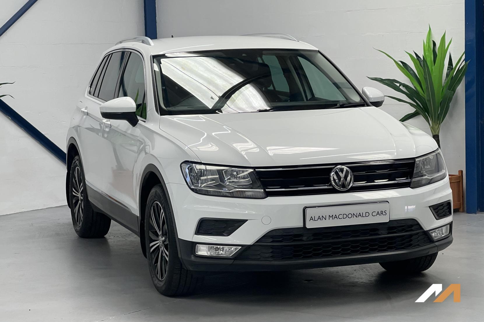 Volkswagen Tiguan 2.0 TDI BlueMotion Tech SE Navigation SUV 5dr Diesel Manual 4Motion Euro 6 (s/s) (150 ps)