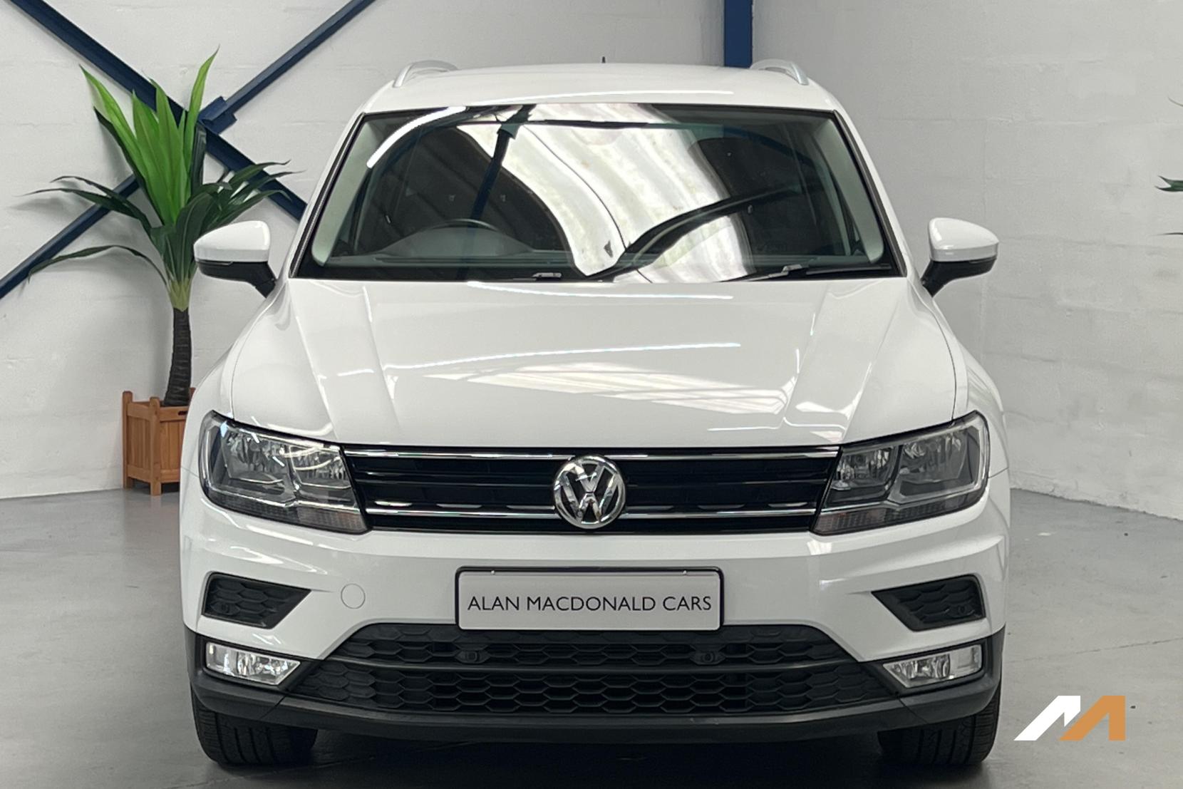 Volkswagen Tiguan 2.0 TDI BlueMotion Tech SE Navigation SUV 5dr Diesel Manual 4Motion Euro 6 (s/s) (150 ps)