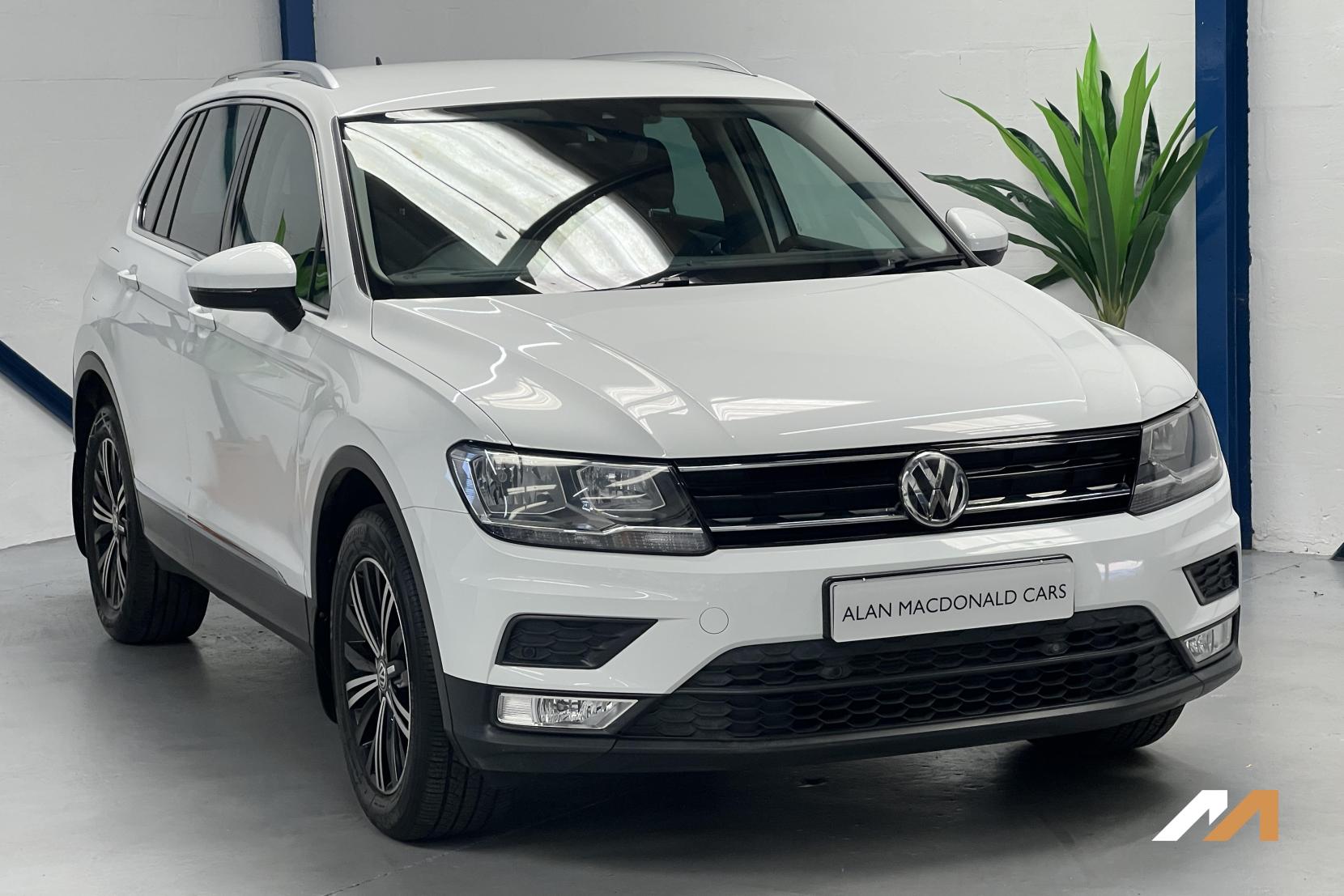 Volkswagen Tiguan 2.0 TDI BlueMotion Tech SE Navigation SUV 5dr Diesel Manual 4Motion Euro 6 (s/s) (150 ps)