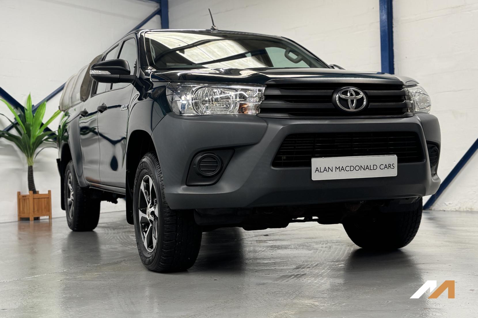 Toyota Hilux 2.4 D-4D Active Pickup Double Cab 4dr Diesel Manual 4WD Euro 6 (3.5t) (150 ps)