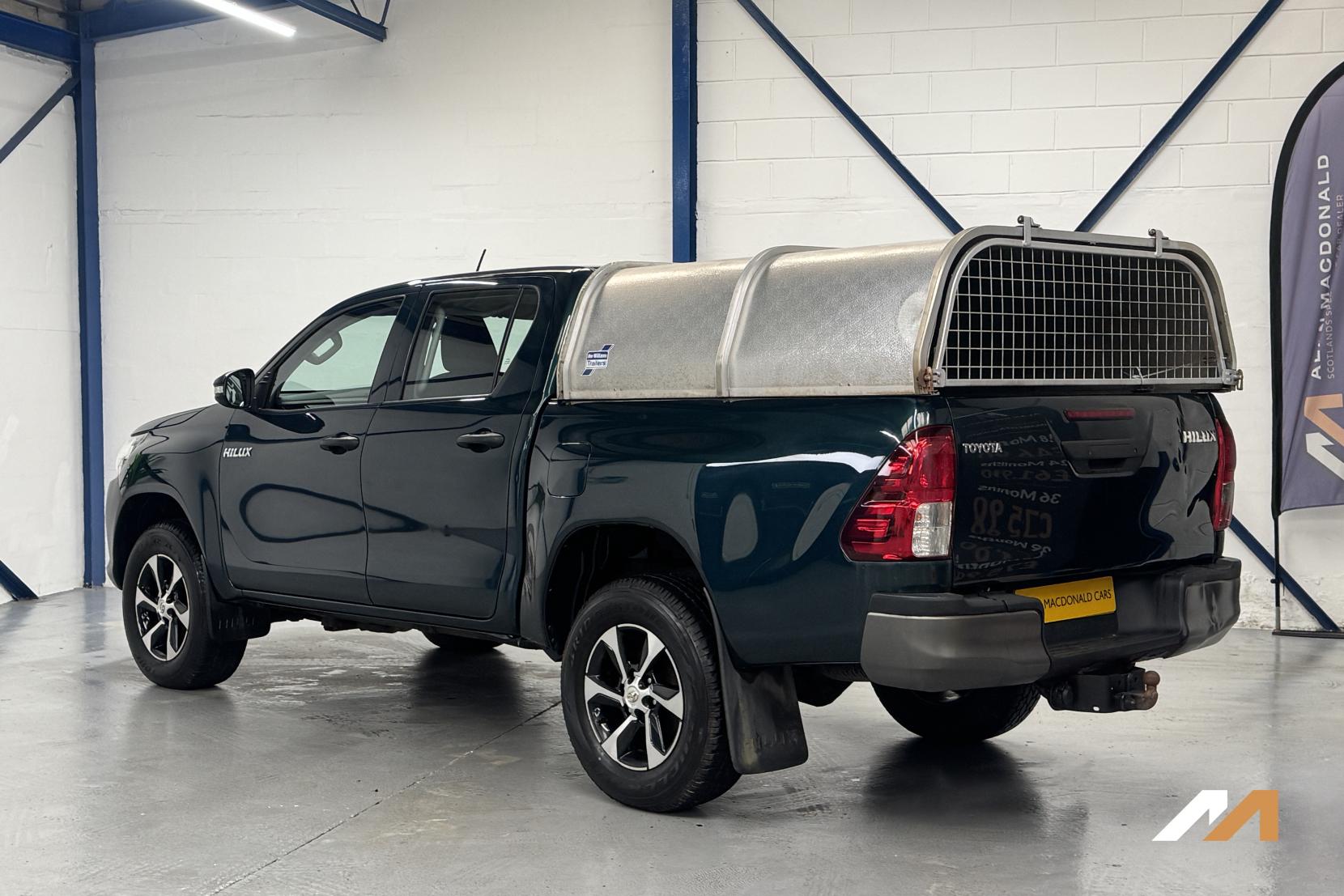 Toyota Hilux 2.4 D-4D Active Pickup Double Cab 4dr Diesel Manual 4WD Euro 6 (3.5t) (150 ps)