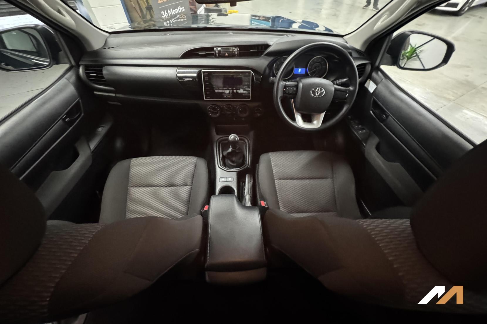 Toyota Hilux 2.4 D-4D Active Pickup Double Cab 4dr Diesel Manual 4WD Euro 6 (3.5t) (150 ps)