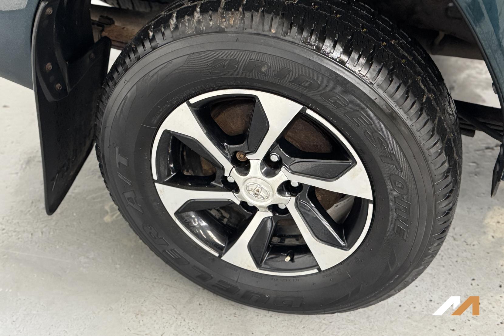 Toyota Hilux 2.4 D-4D Active Pickup Double Cab 4dr Diesel Manual 4WD Euro 6 (3.5t) (150 ps)