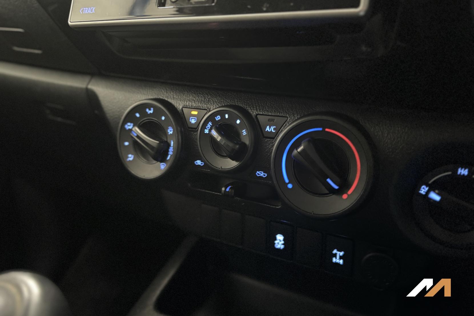 Toyota Hilux 2.4 D-4D Active Pickup Double Cab 4dr Diesel Manual 4WD Euro 6 (3.5t) (150 ps)