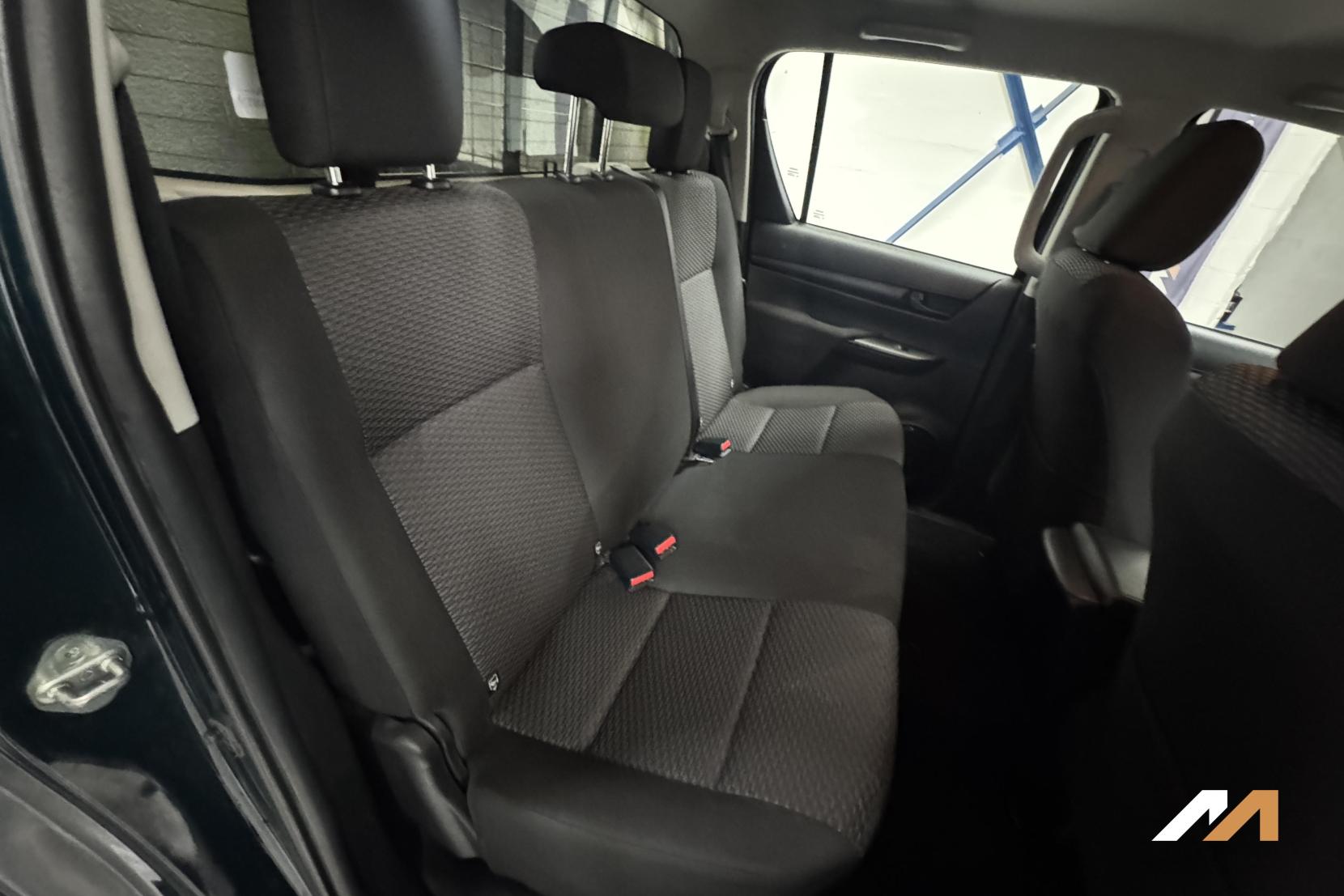 Toyota Hilux 2.4 D-4D Active Pickup Double Cab 4dr Diesel Manual 4WD Euro 6 (3.5t) (150 ps)