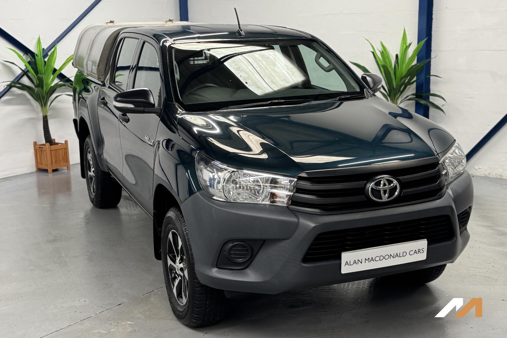 Toyota Hilux 2.4 D-4D Active Pickup Double Cab 4dr Diesel Manual 4WD Euro 6 (3.5t) (150 ps)