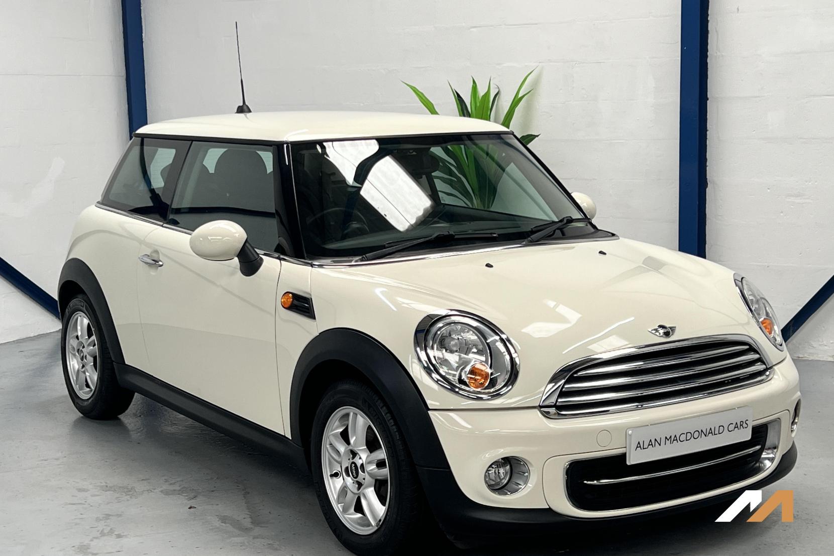 MINI Hatch 1.6 Cooper Hatchback 3dr Petrol Manual Euro 5 (s/s) (122 ps)