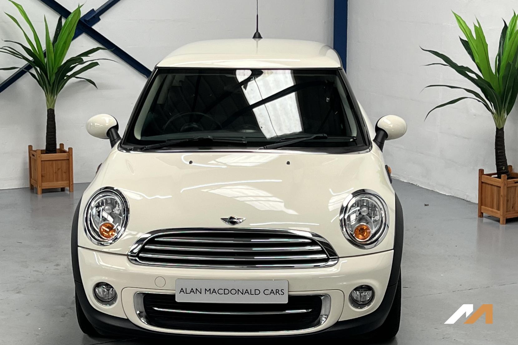 MINI Hatch 1.6 Cooper Hatchback 3dr Petrol Manual Euro 5 (s/s) (122 ps)