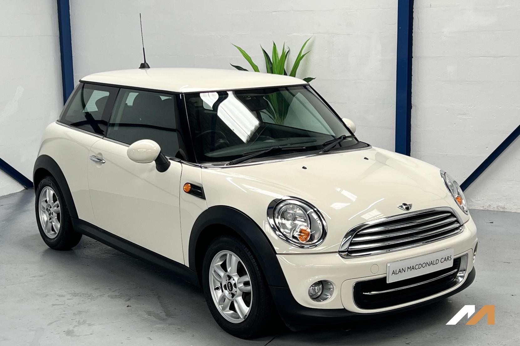 MINI Hatch 1.6 Cooper Hatchback 3dr Petrol Manual Euro 5 (s/s) (122 ps)