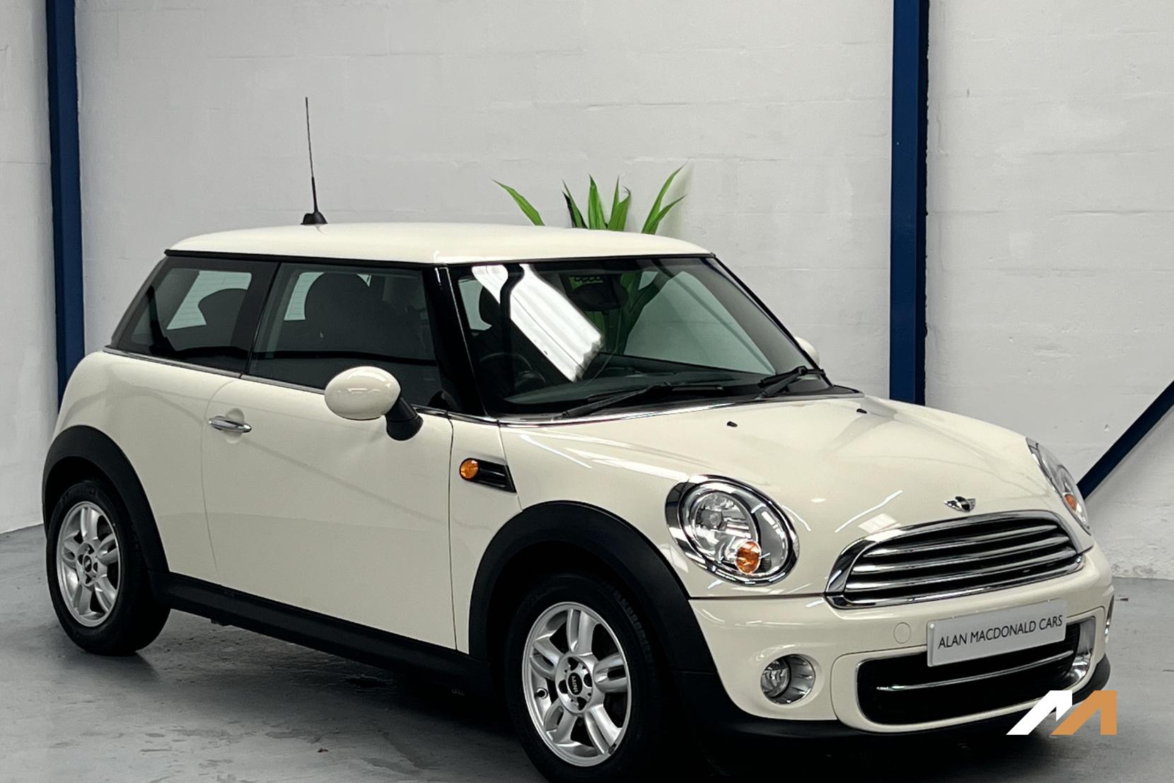 MINI Hatch 1.6 Cooper Hatchback 3dr Petrol Manual Euro 5 (s/s) (122 ps)