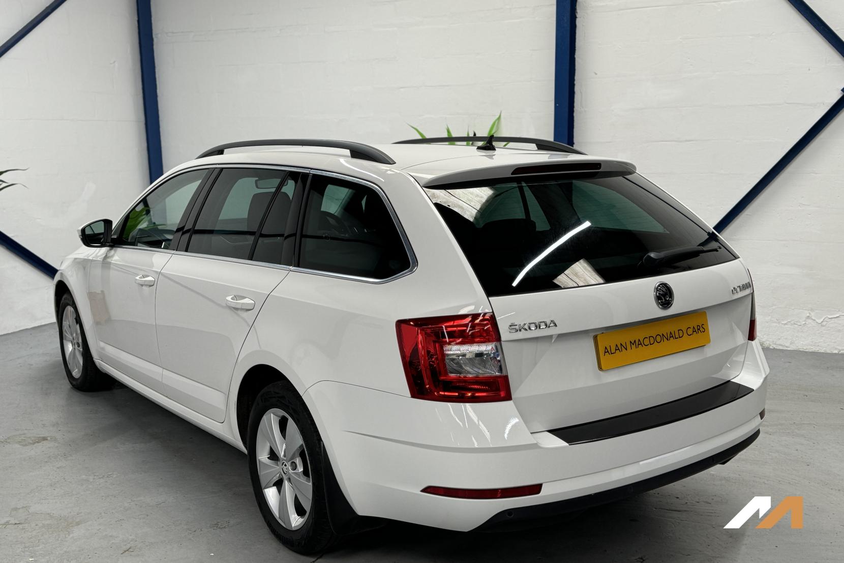 Skoda Octavia 1.6 TDI SE Technology Estate 5dr Diesel Manual Euro 6 (s/s) (115 ps)