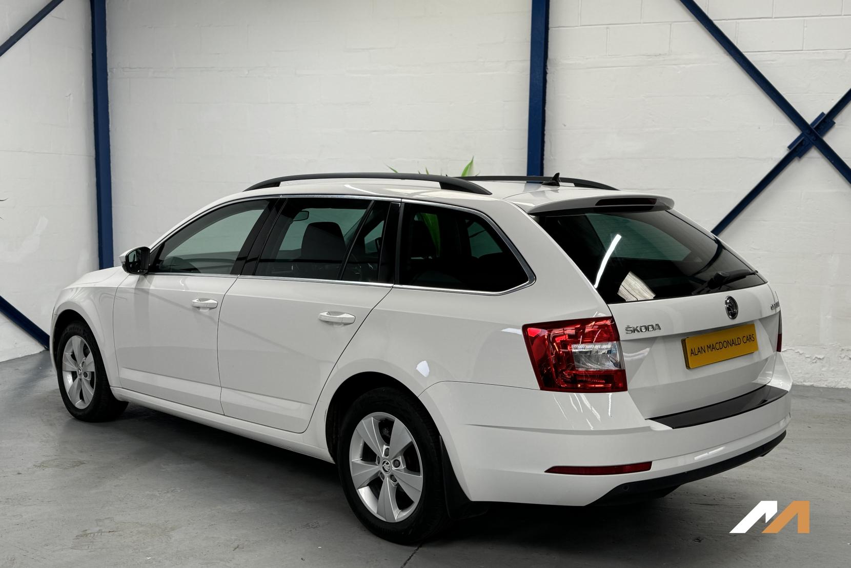 Skoda Octavia 1.6 TDI SE Technology Estate 5dr Diesel Manual Euro 6 (s/s) (115 ps)