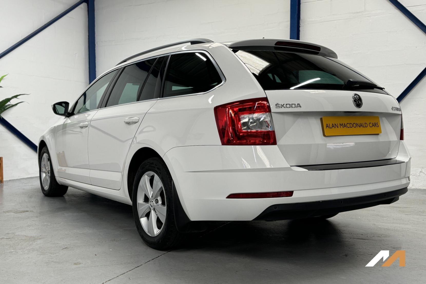 Skoda Octavia 1.6 TDI SE Technology Estate 5dr Diesel Manual Euro 6 (s/s) (115 ps)