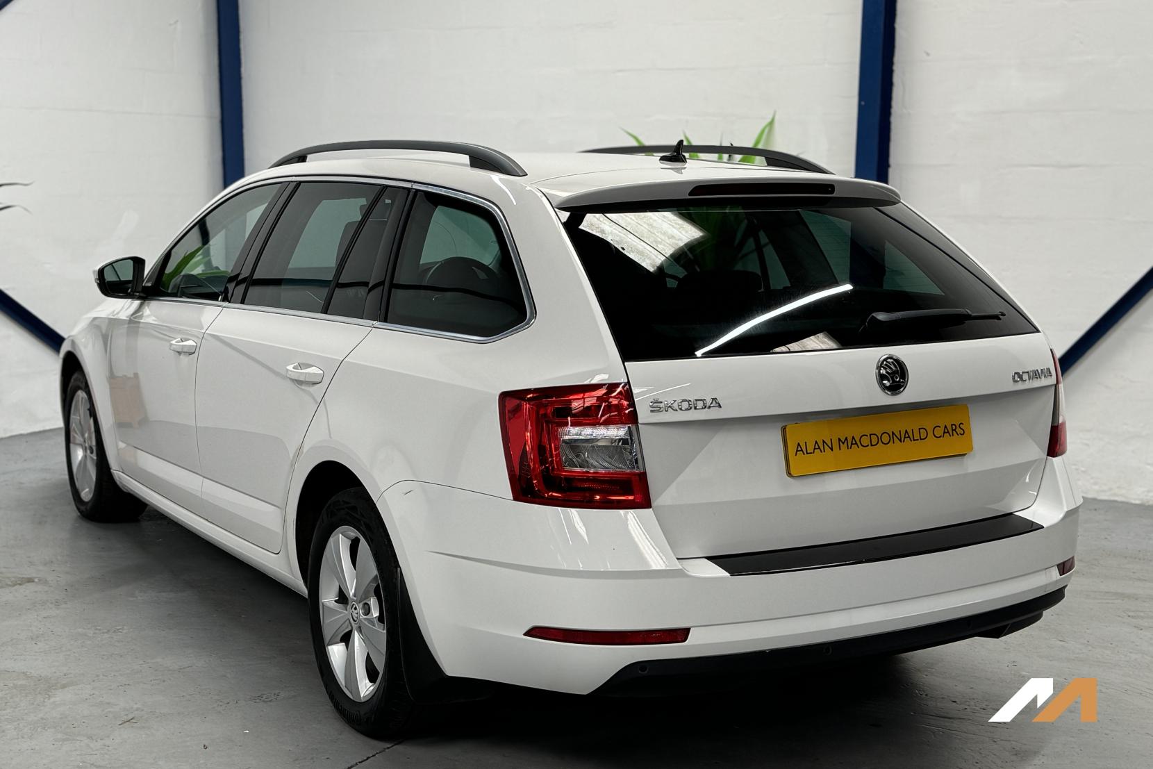 Skoda Octavia 1.6 TDI SE Technology Estate 5dr Diesel Manual Euro 6 (s/s) (115 ps)