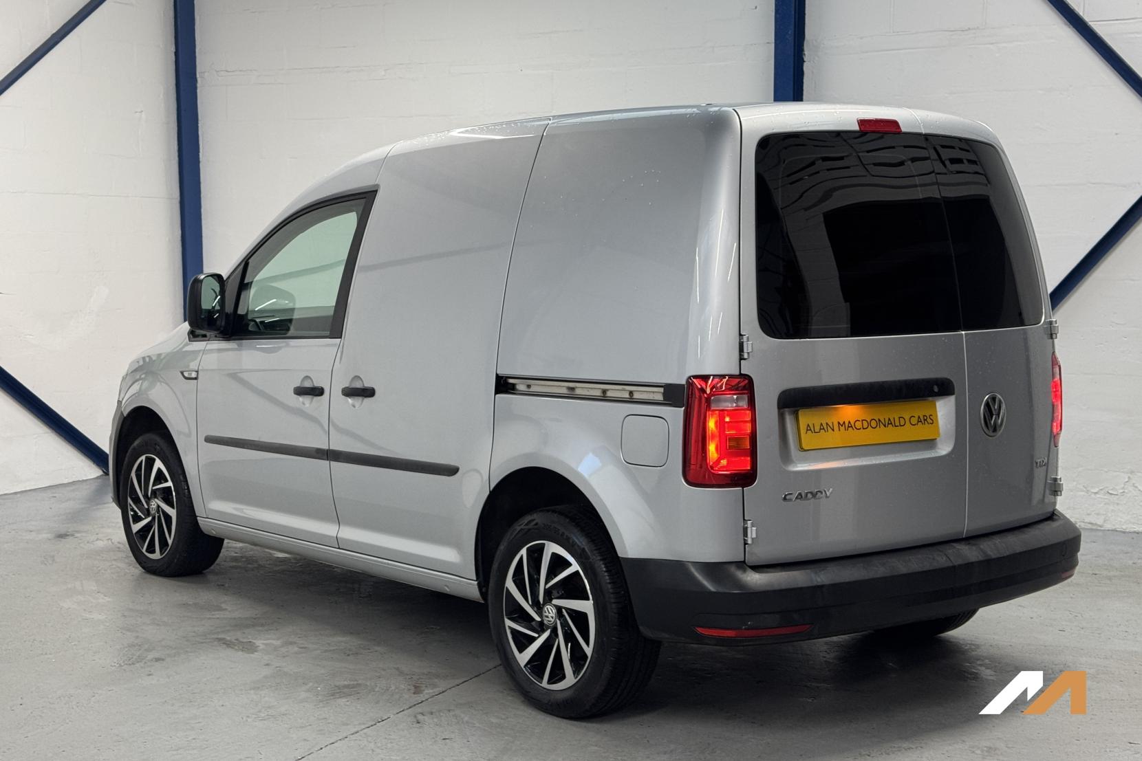 Volkswagen Caddy 2.0 TDI C20 BlueMotion Tech Startline Panel Van 5dr Diesel Manual SWB Euro 6 (s/s) (102 ps)