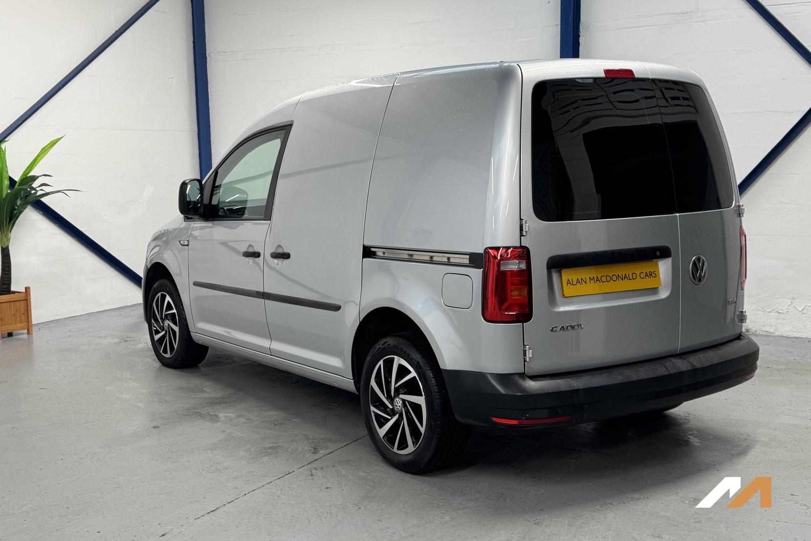 Volkswagen Caddy 2.0 TDI C20 BlueMotion Tech Startline Panel Van 5dr Diesel Manual SWB Euro 6 (s/s) (102 ps)