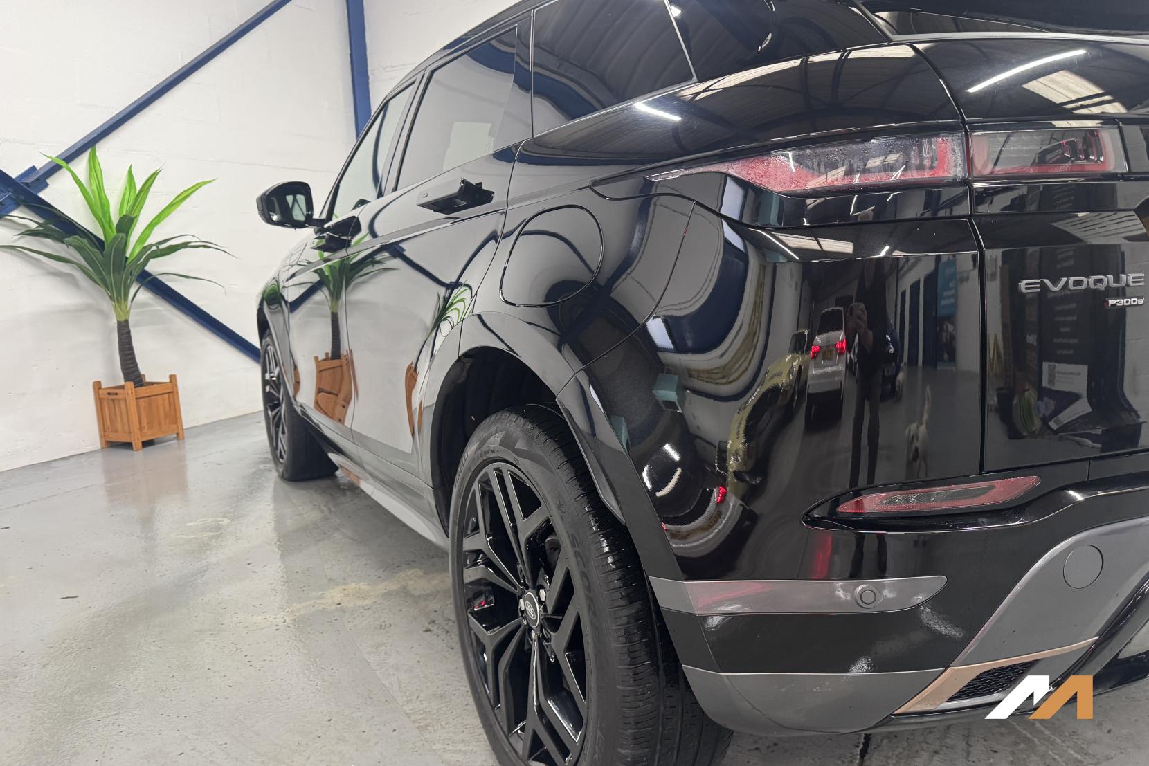 Land Rover Range Rover Evoque 1.5 P300e 12.2kWh R-Dynamic SE SUV 5dr Petrol Plug-in Hybrid Auto 4WD Euro 6 (s/s) (309 ps)