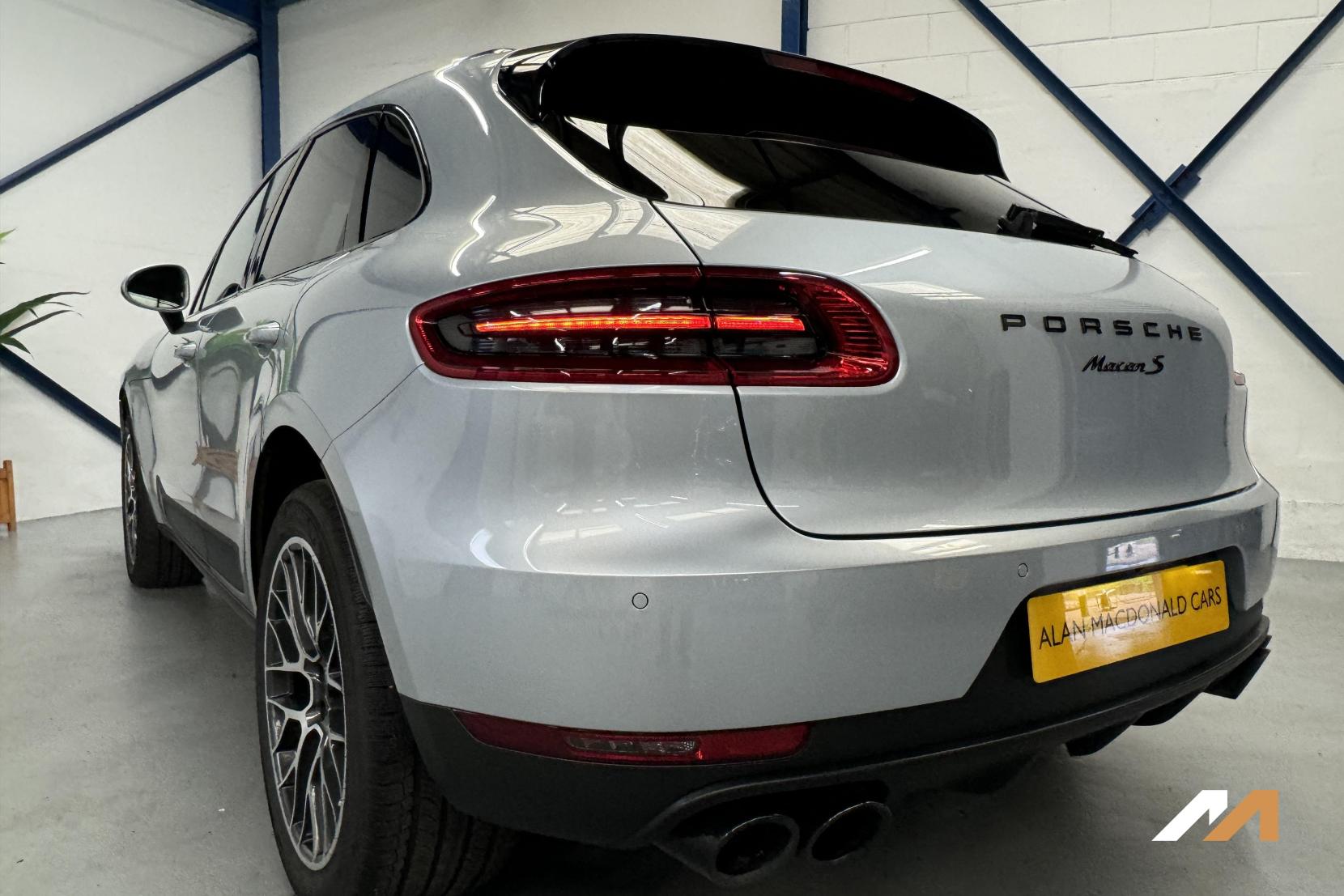 Porsche Macan 3.0 TD V6 S SUV 5dr Diesel PDK 4WD Euro 6 (s/s) (258 ps)