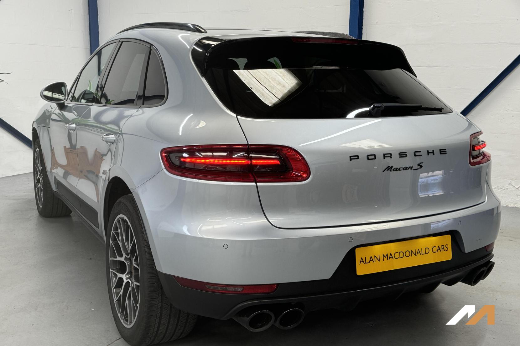 Porsche Macan 3.0 TD V6 S SUV 5dr Diesel PDK 4WD Euro 6 (s/s) (258 ps)