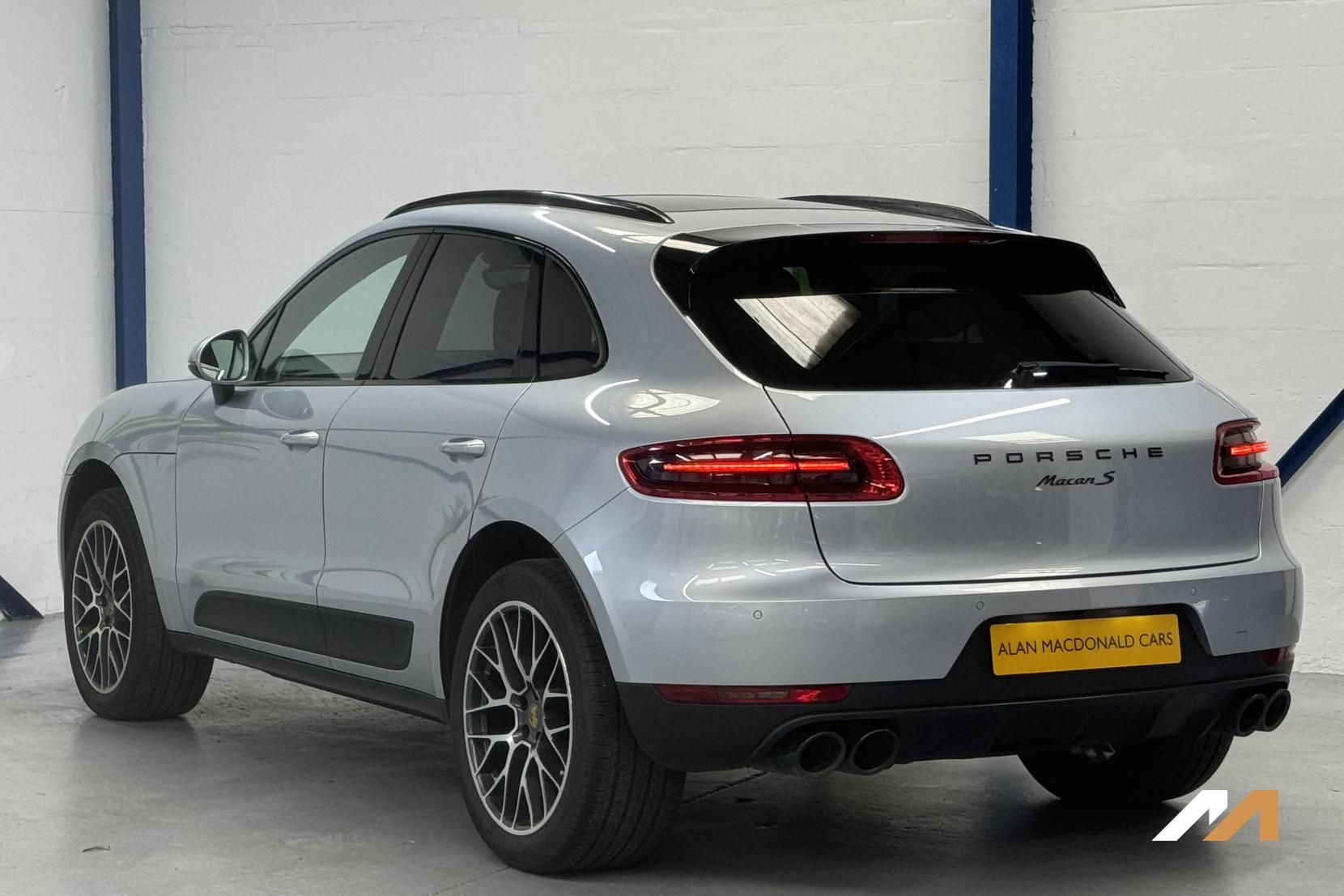 Porsche Macan 3.0 TD V6 S SUV 5dr Diesel PDK 4WD Euro 6 (s/s) (258 ps)