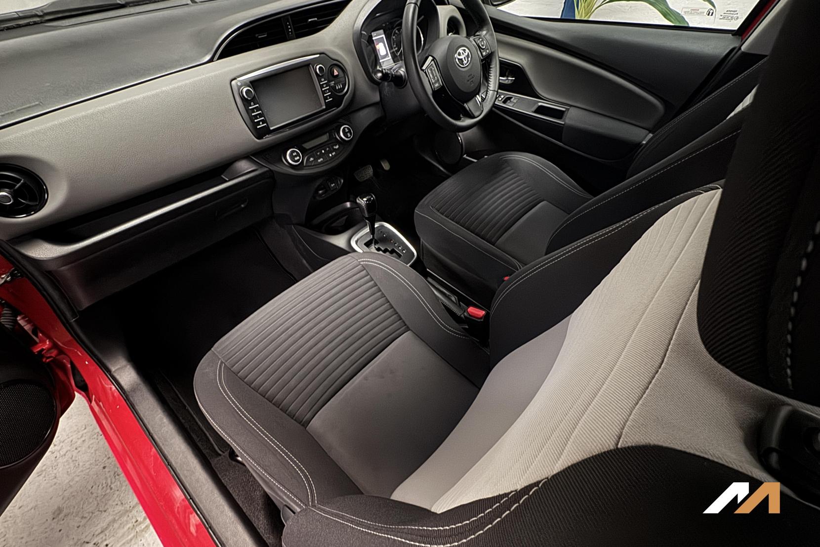 Toyota Yaris 1.5 VVT-h Icon Hatchback 5dr Petrol Hybrid E-CVT Euro 6 (s/s) (100 ps)