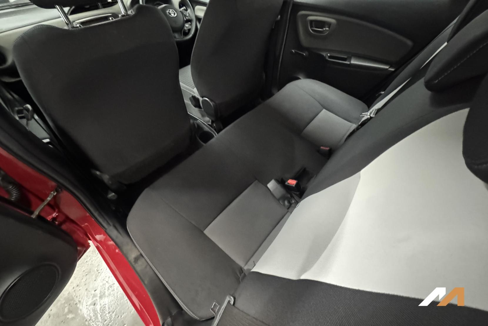 Toyota Yaris 1.5 VVT-h Icon Hatchback 5dr Petrol Hybrid E-CVT Euro 6 (s/s) (100 ps)