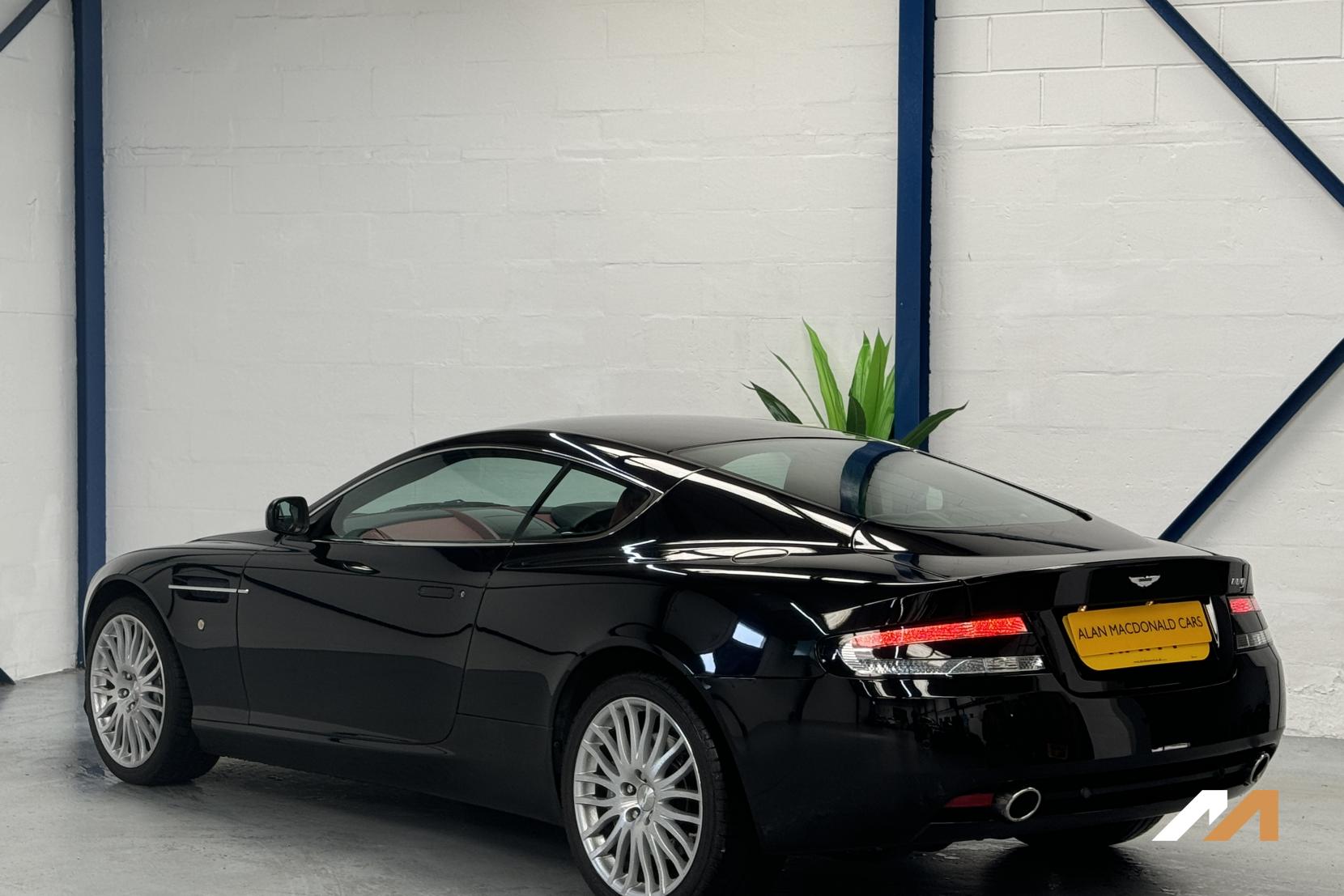 Aston Martin DB9 6.0 Coupe (2003 - 2008)