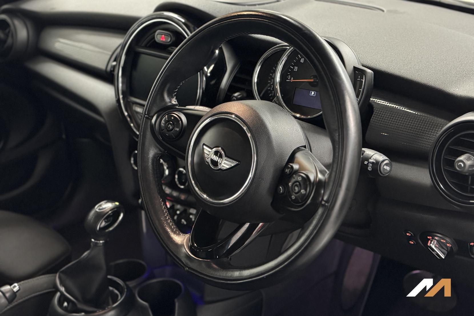 MINI Hatch 1.5 Cooper Hatchback 5dr Petrol Steptronic Euro 6 (s/s) (136 ps)