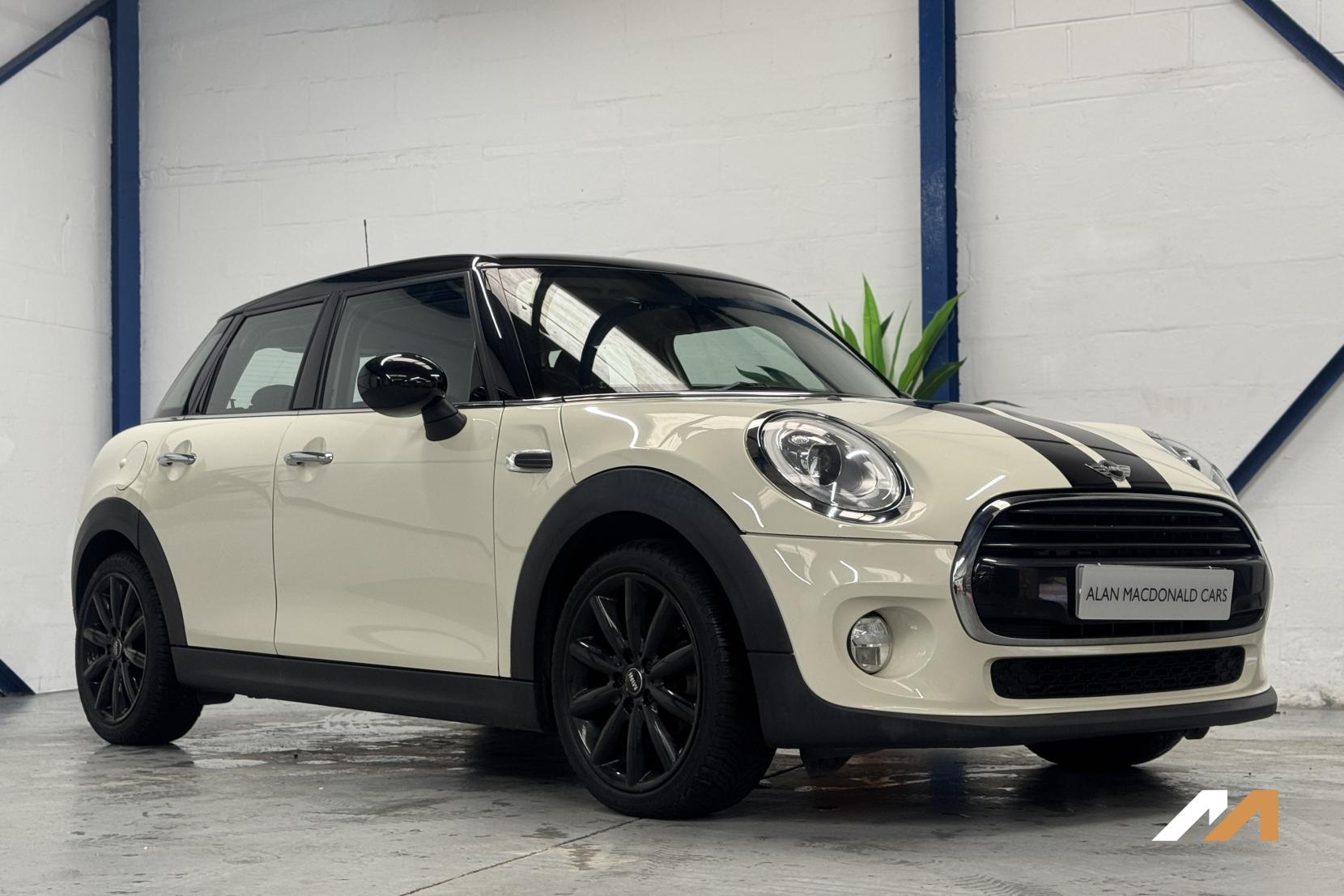 MINI Hatch 1.5 Cooper Hatchback 5dr Petrol Steptronic Euro 6 (s/s) (136 ps)