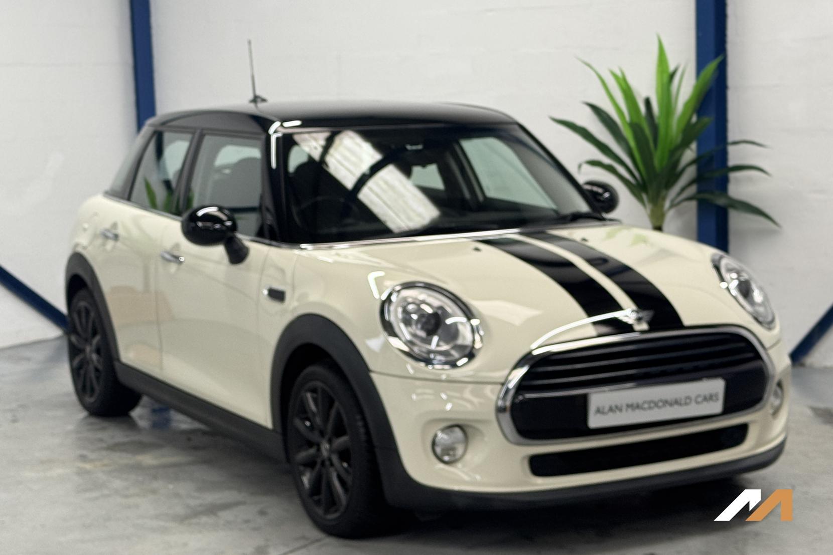 MINI Hatch 1.5 Cooper Hatchback 5dr Petrol Steptronic Euro 6 (s/s) (136 ps)