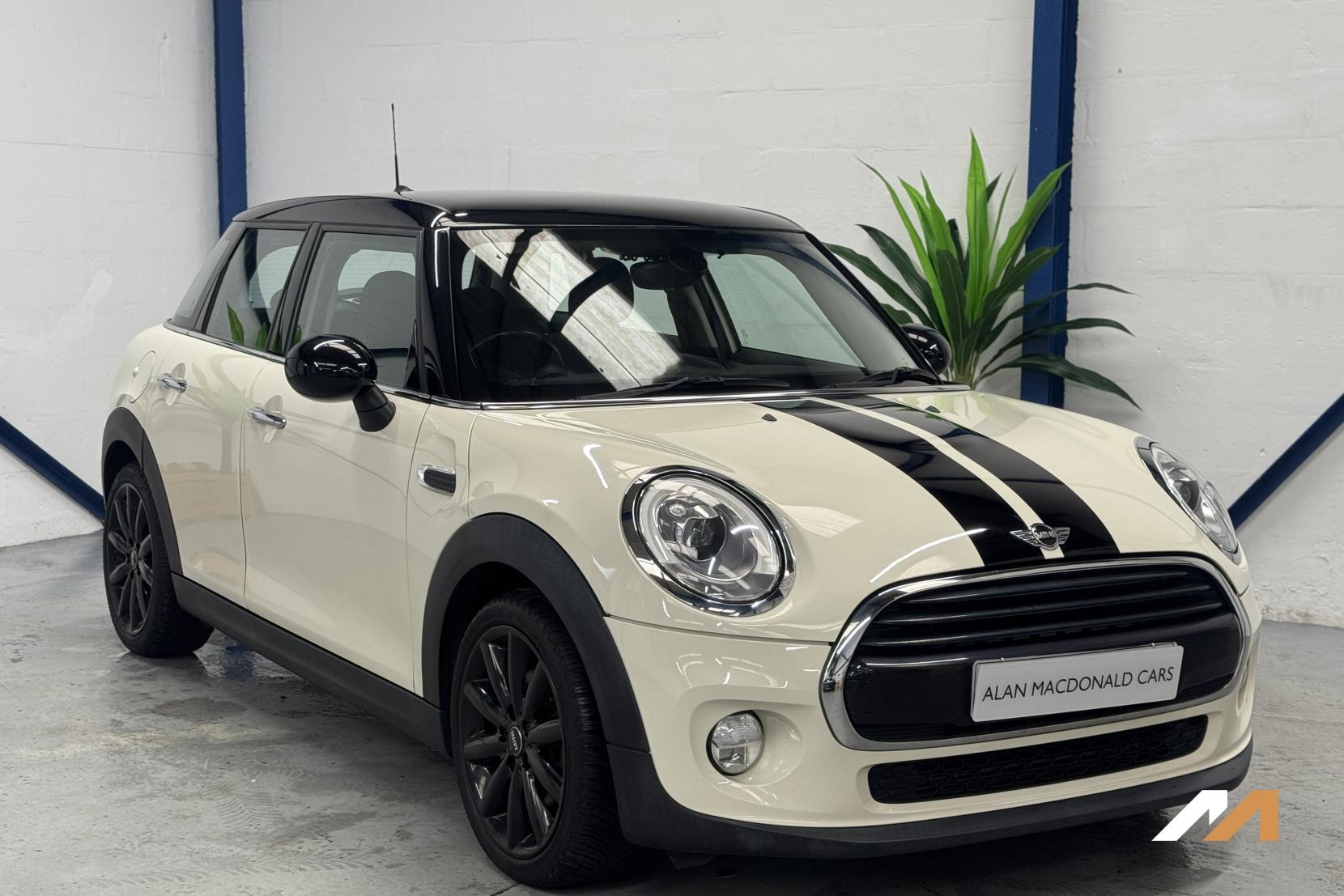 MINI Hatch 1.5 Cooper Hatchback 5dr Petrol Steptronic Euro 6 (s/s) (136 ps)