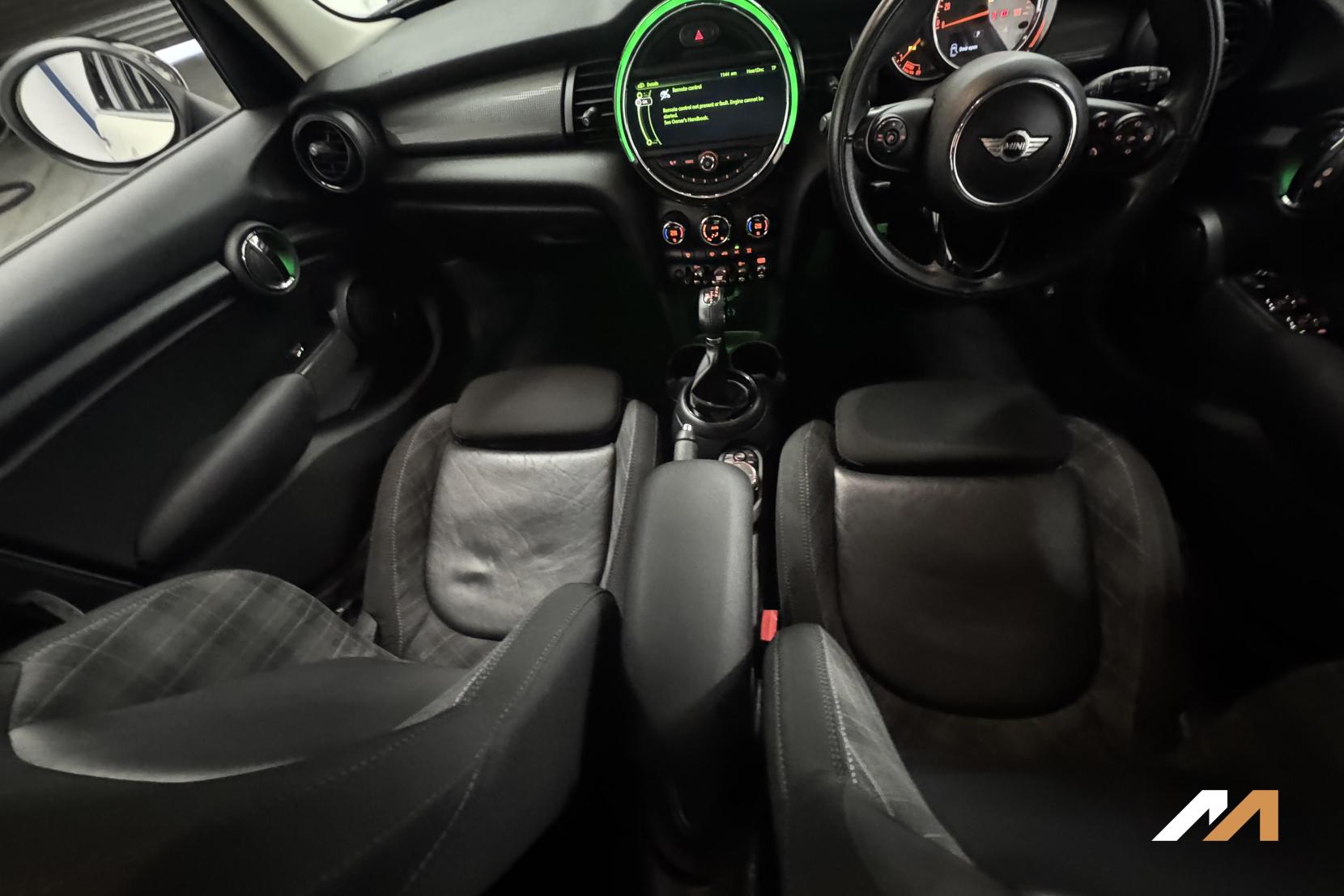 MINI Hatch 1.5 Cooper Hatchback 5dr Petrol Steptronic Euro 6 (s/s) (136 ps)