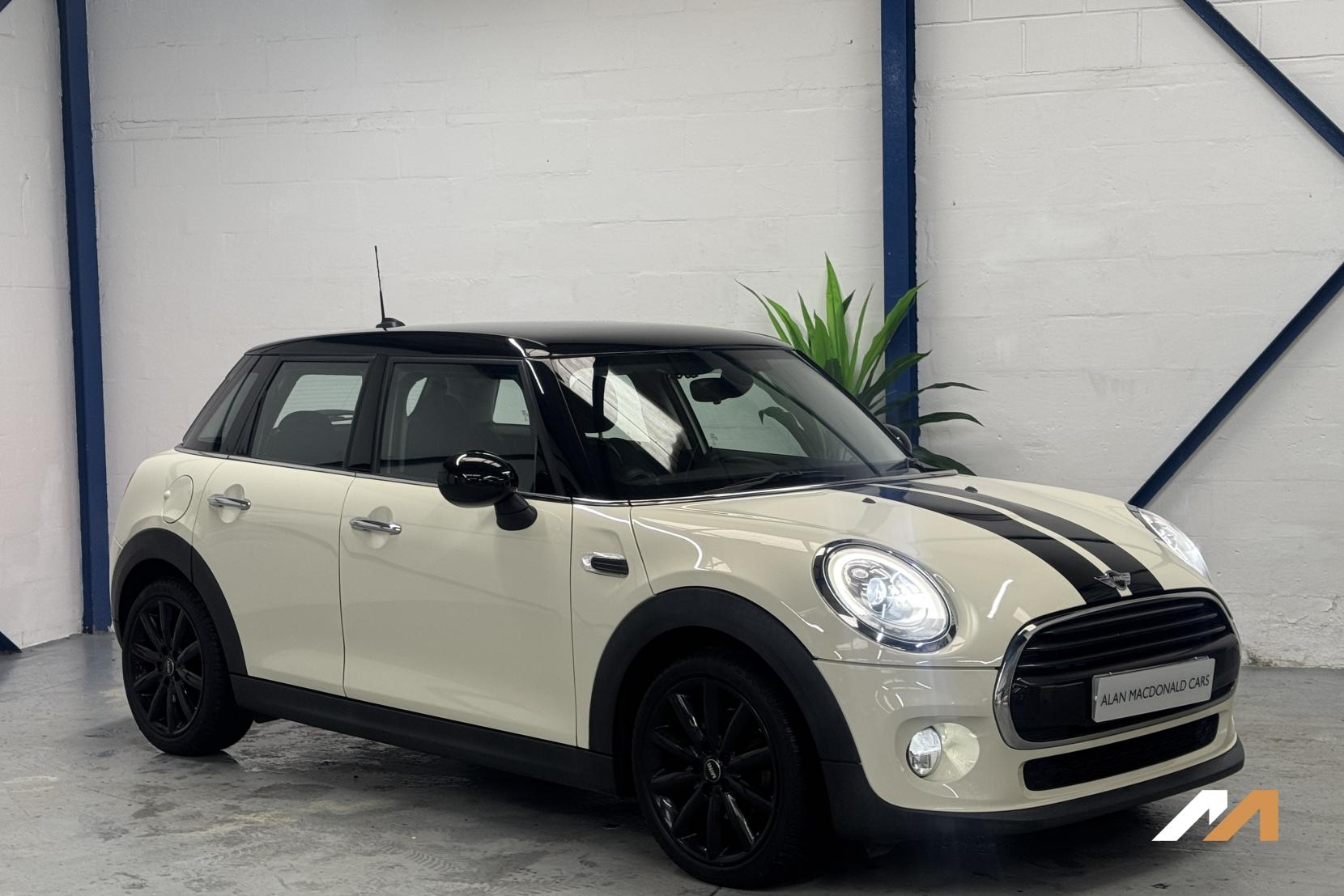 MINI Hatch 1.5 Cooper Hatchback 5dr Petrol Steptronic Euro 6 (s/s) (136 ps)