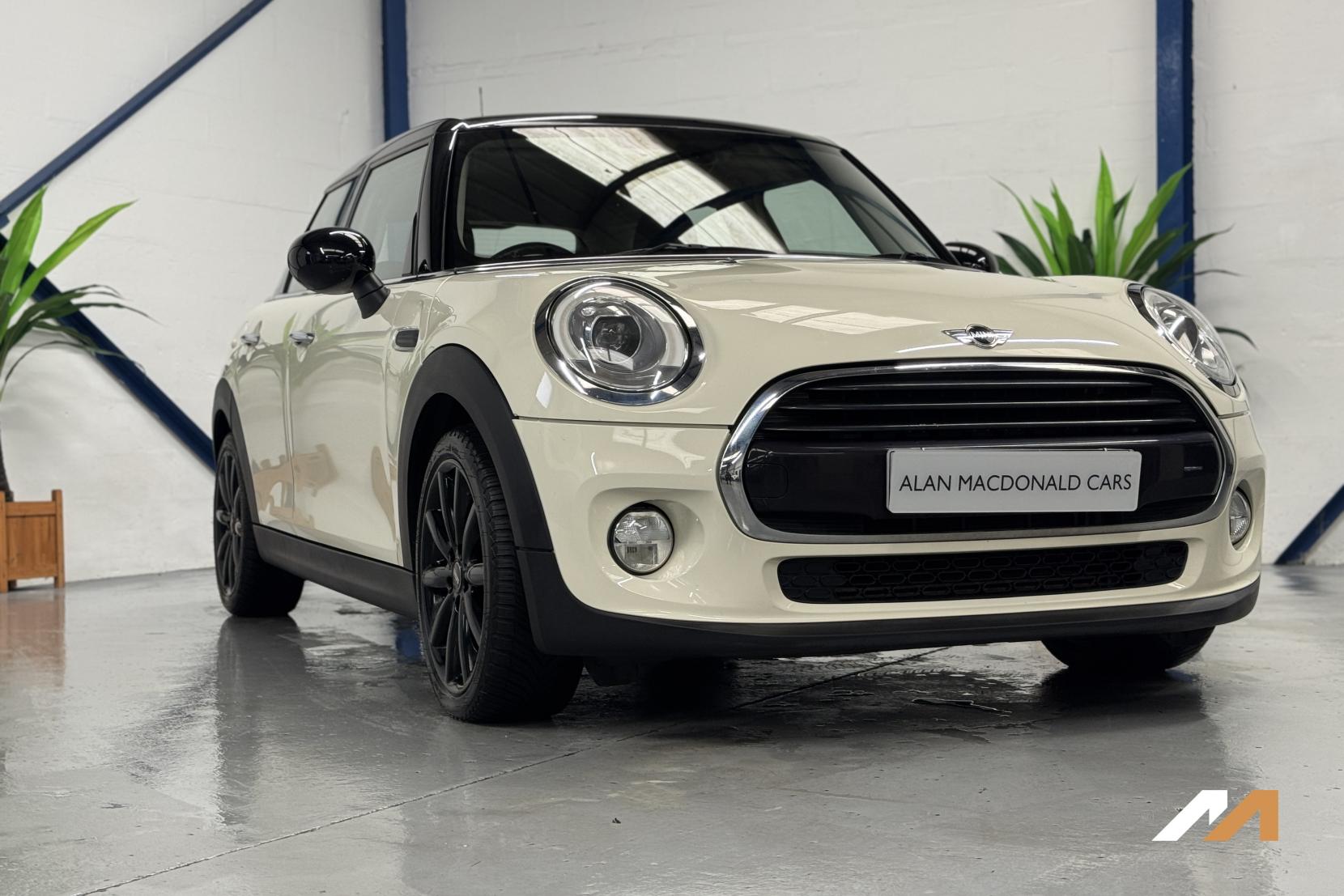 MINI Hatch 1.5 Cooper Hatchback 5dr Petrol Steptronic Euro 6 (s/s) (136 ps)