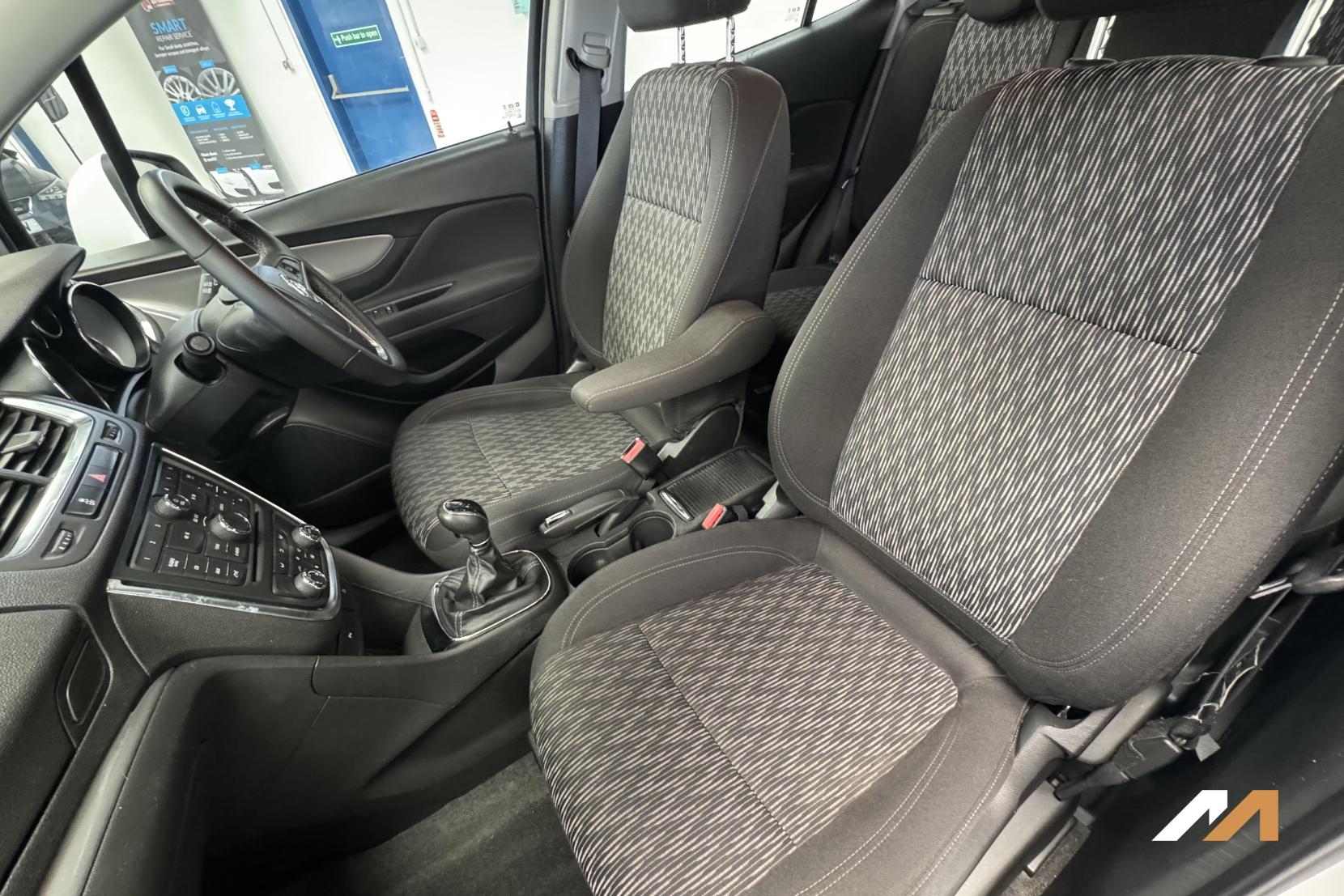 Vauxhall Mokka 1.6i Exclusiv SUV 5dr Petrol Manual 2WD Euro 6 (s/s) (115 ps)