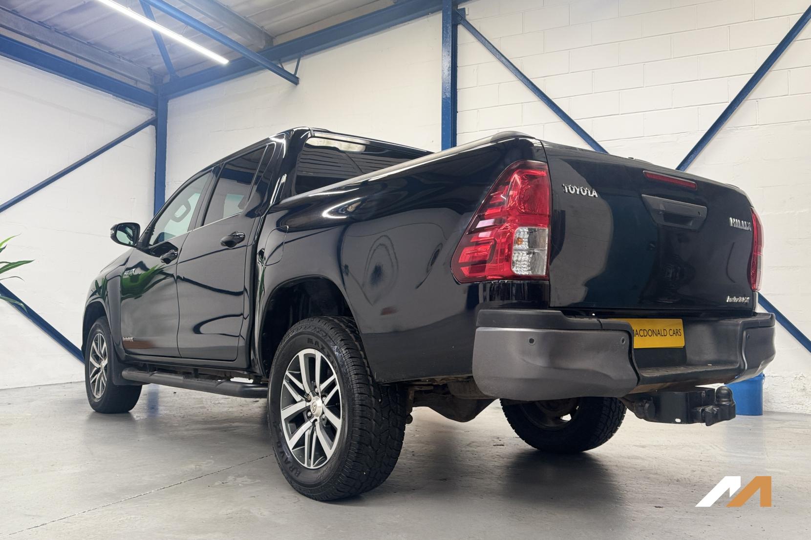 Toyota Hilux 2.4 Invincible X Pickup (2016 - 2020)