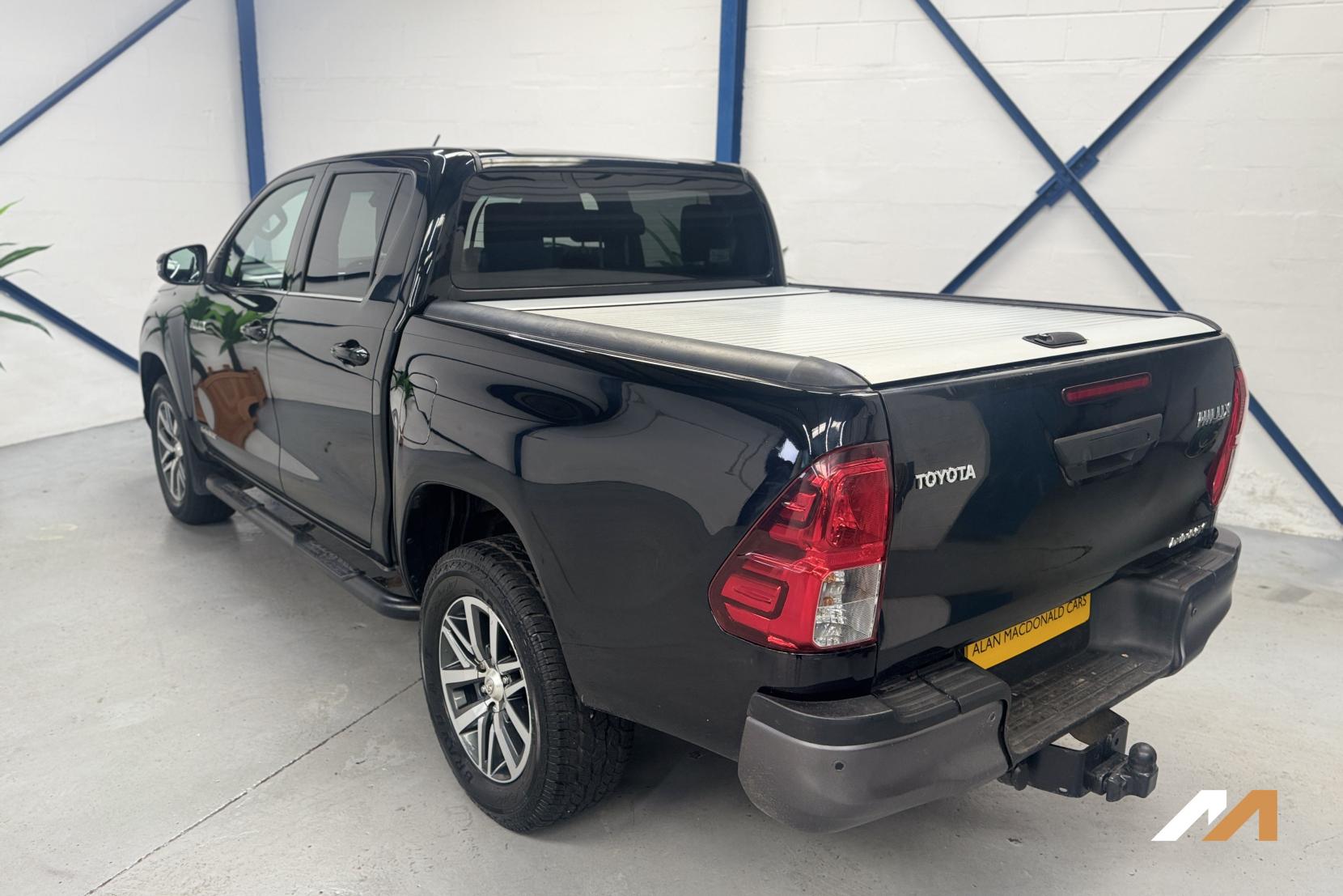 Toyota Hilux 2.4 Invincible X Pickup (2016 - 2020)
