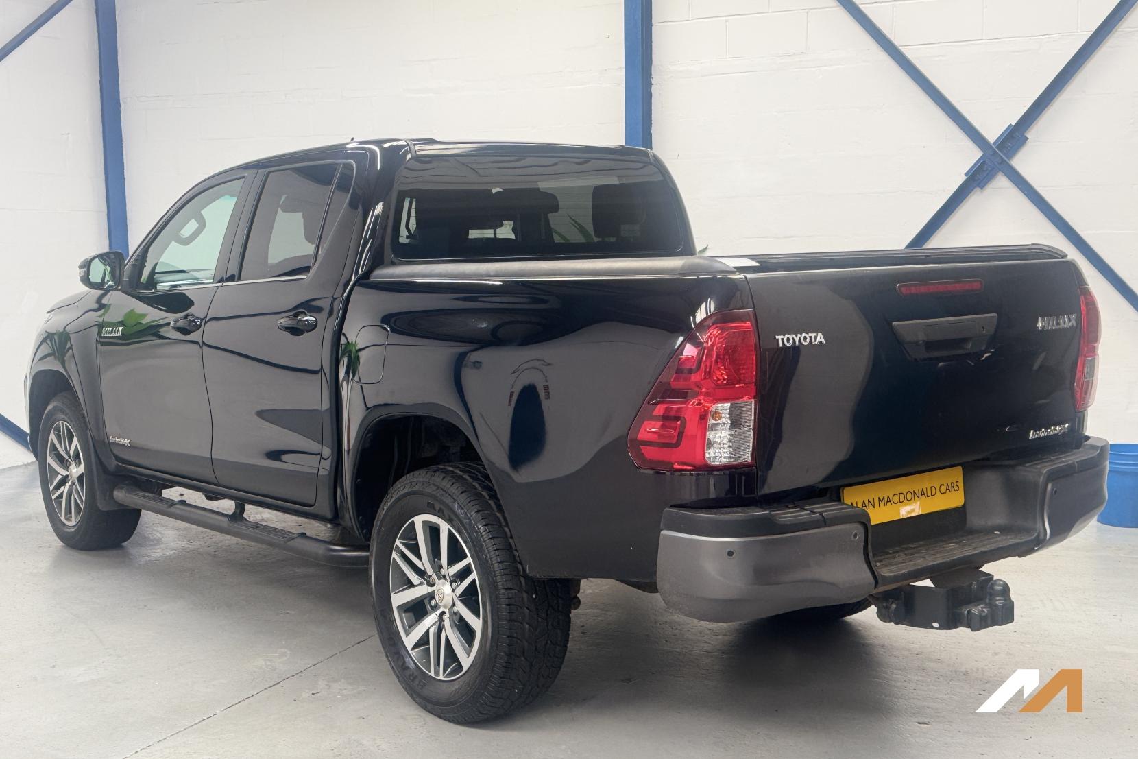 Toyota Hilux 2.4 Invincible X Pickup (2016 - 2020)