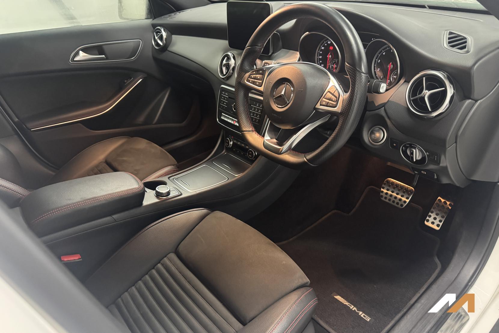 Mercedes-Benz GLA 1.6 GLA200 AMG Line (Executive) SUV 5dr Petrol 7G-DCT Euro 6 (s/s) (156 ps)