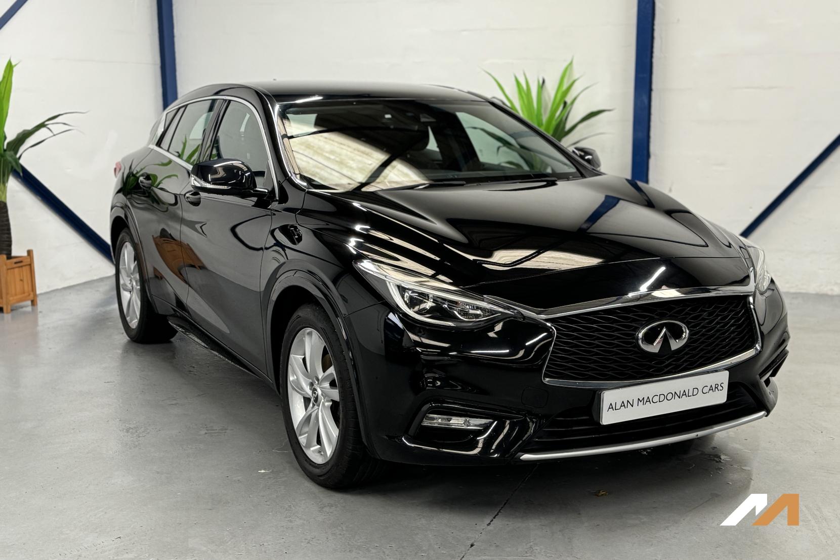 Infiniti Q30 1.5d Business Executive Hatchback 5dr Diesel Manual Euro 6 (s/s) (109 ps)