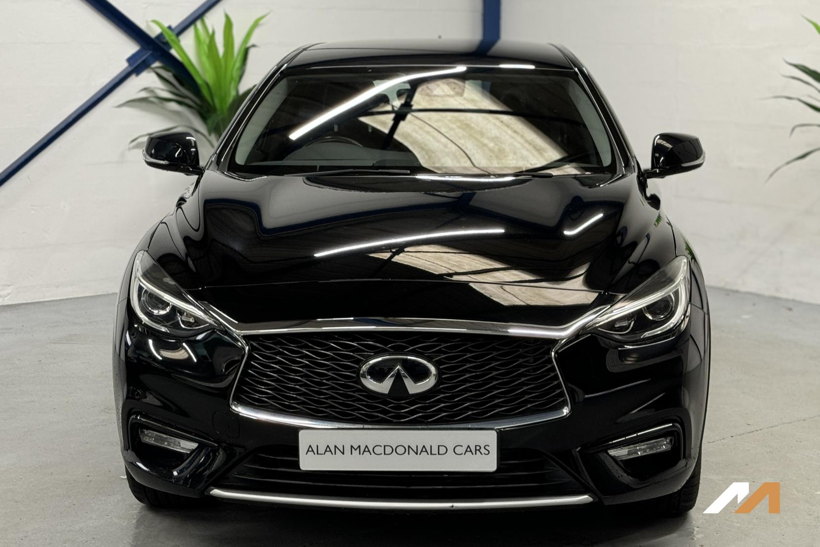 Infiniti Q30 1.5d Business Executive Hatchback 5dr Diesel Manual Euro 6 (s/s) (109 ps)