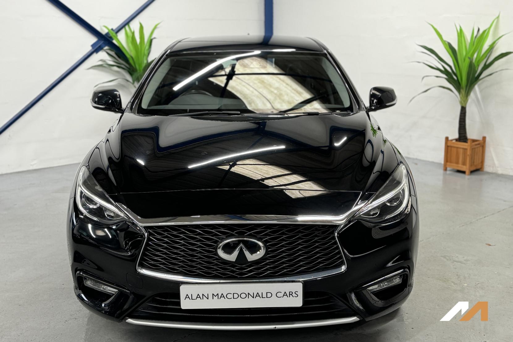 Infiniti Q30 1.5d Business Executive Hatchback 5dr Diesel Manual Euro 6 (s/s) (109 ps)